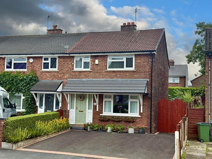3 Bedroom Mews For Sale In Gotherage Lane, Romiley, SK6