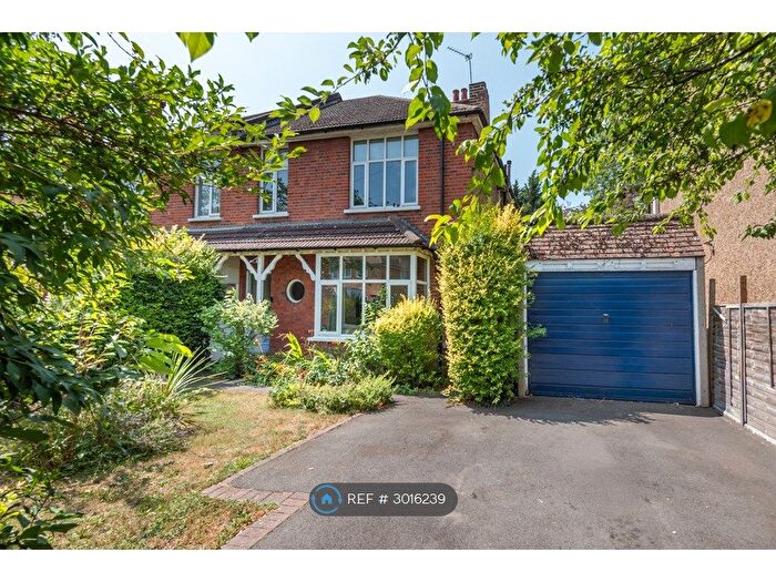 4 Bedroom Semi Detached House To Rent In Wandle Road, Morden, SM4