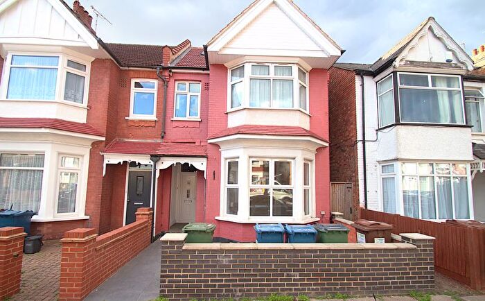 2 Bedroom Flat To Rent In Butler Road, Harrow, HA1