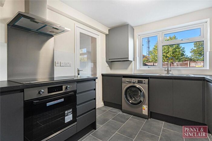 3 Bedroom House To Rent In Cromwell Road, Kidlington, OX5