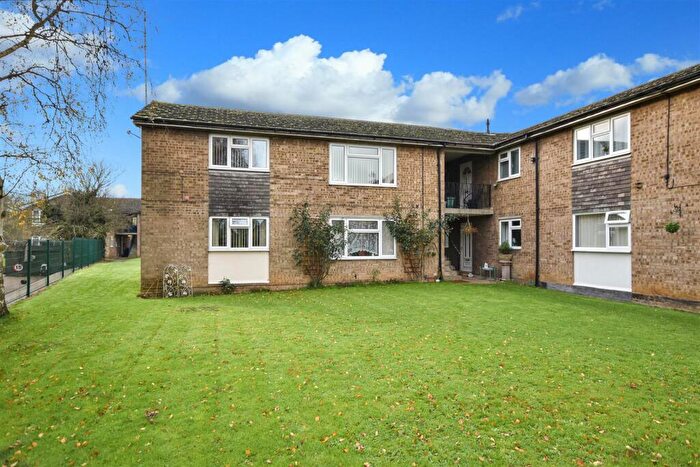 2 Bedroom Apartment For Sale In Rose Avenue, Weldon, Corby, NN17