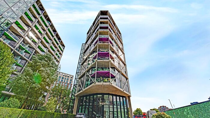 1 Bedroom Flat For Sale In Riverlight Quay, Battersea, London, SW11