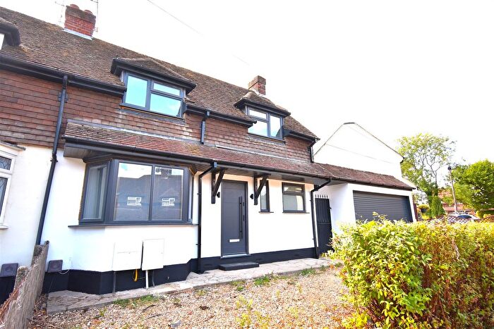 3 Bedroom Property To Rent In Longfield, Hedgerley, Slough, SL2