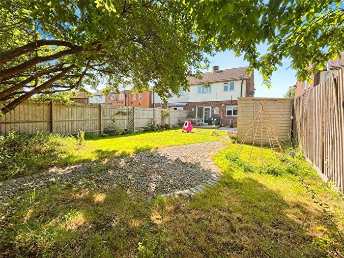 3 Bedroom Semi-Detached House For Sale In Murcott Road, Upper Arncott, Bicester, OX25