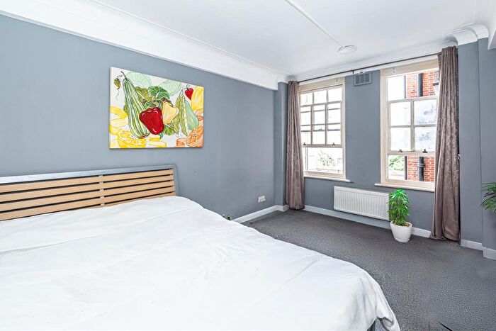 1 Bedroom Flat For Sale In Edgware Road, London, W2