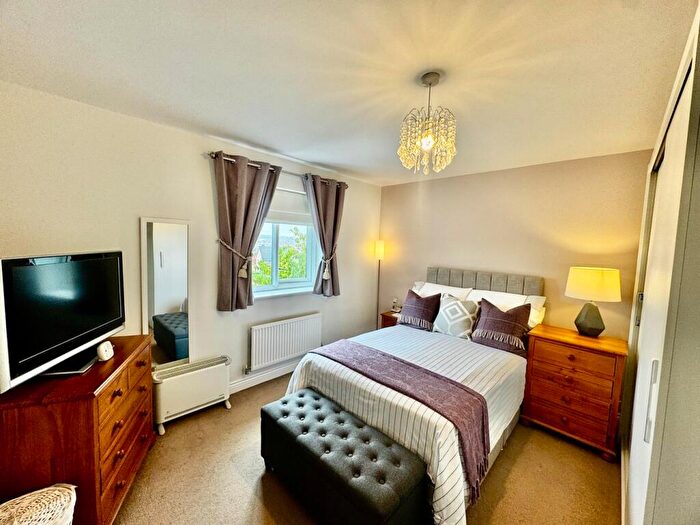 3 Bedroom End Of Terrace House For Sale In Neptune Road, Wellingborough, NN8