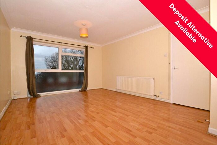 2 Bedroom Apartment To Rent In Findon Court, Chiswick Close, Croydon, Surrey, CR0