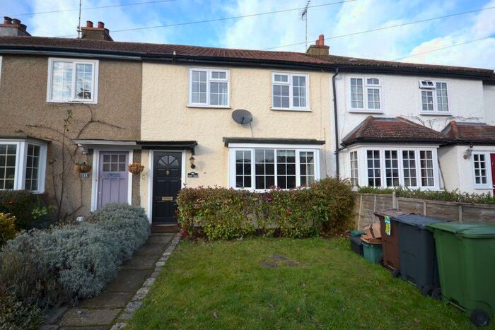 3 Bedroom Property To Rent In Lea Road, Harpenden, AL5