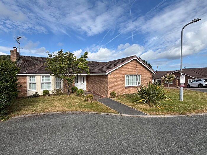 3 Bedroom Detached Bungalow For Sale In Llwyn Onn, Abergele, LL22
