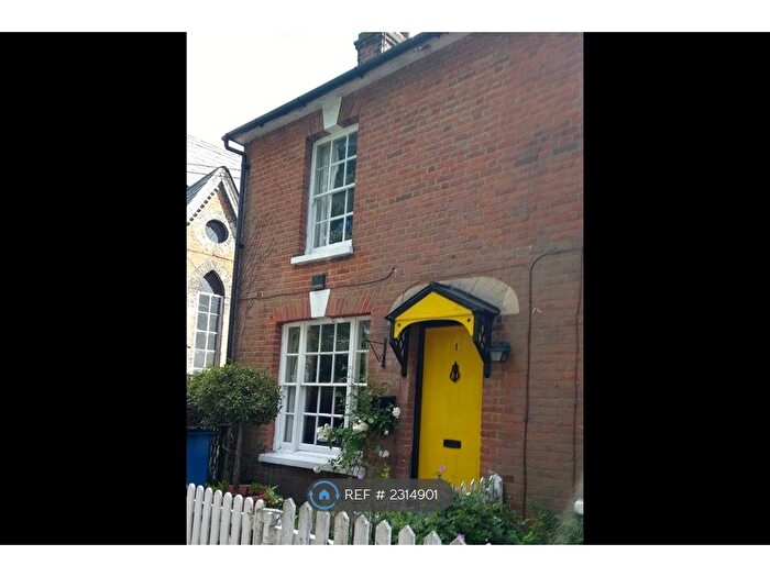 2 Bedroom End Of Terrace House To Rent In Lake View, Hartley Wintney, Hook, RG27