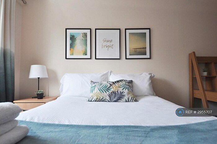 3 Bedroom Flat To Rent In Portswood Road, Southampton, SO17