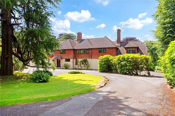 5 Bedroom Semi-Detached House For Sale In Pains Hill, Oxted, Surrey, RH8