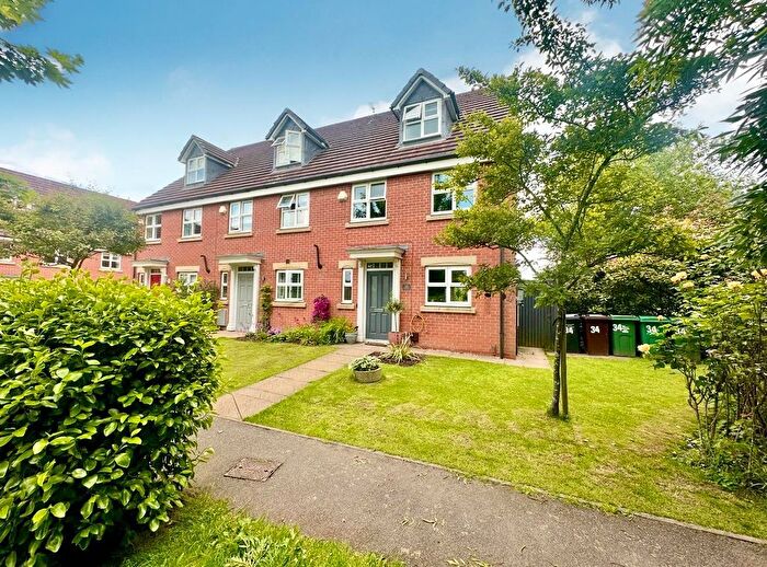 4 Bedroom Semi-detached House For Sale In Calke Close, Loughborough, LE11