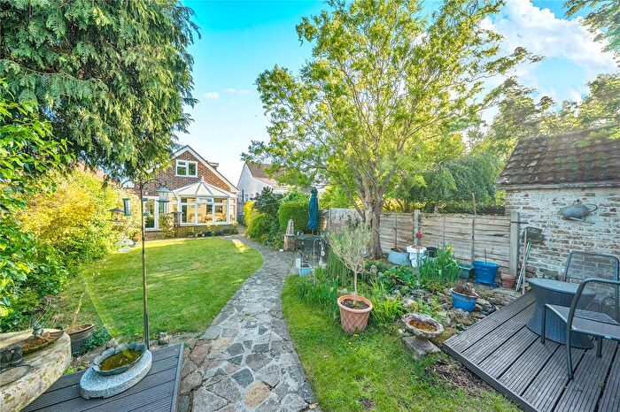 4 Bedroom Bungalow For Sale In Jail Lane, Biggin Hill, Westerham, Kent, TN16