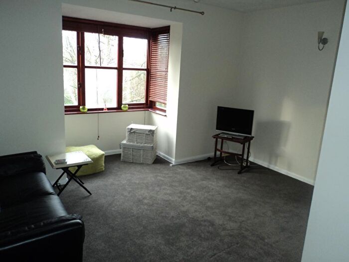 1 Bedroom Flat To Rent In Bishops Court, Stone, DA9