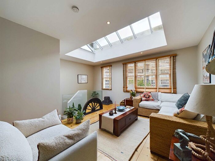 2 Bedroom Property To Rent In Winchester Street, London, SW1V