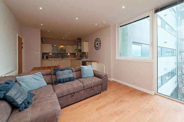 2 Bedroom Flat For Sale In Castlebank Place, Glasgow Harbour, Glasgow, G11