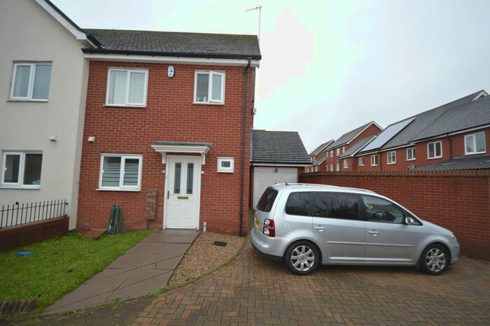 3 Bedroom Semi-Detached House To Rent In Jeremiah Road, Wolverhampton WV10