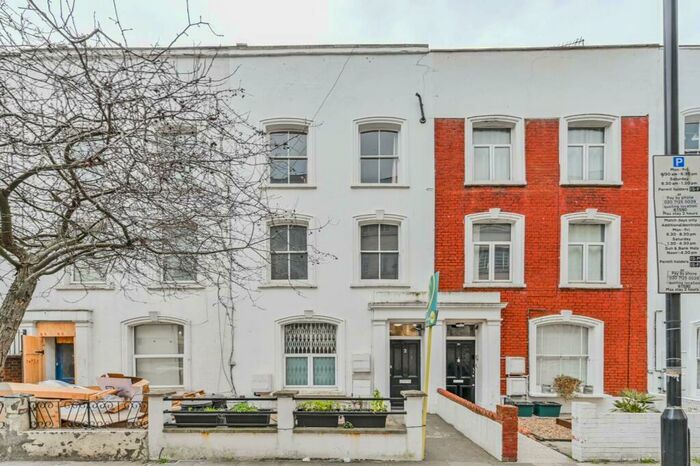 1 Bedroom Flat To Rent In Axminster Road, London, , Holloway, London, N7