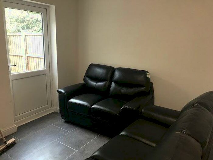 4 Bedroom Terraced House To Rent In Gordon St - Available Sept, &pound;pppw, CV1