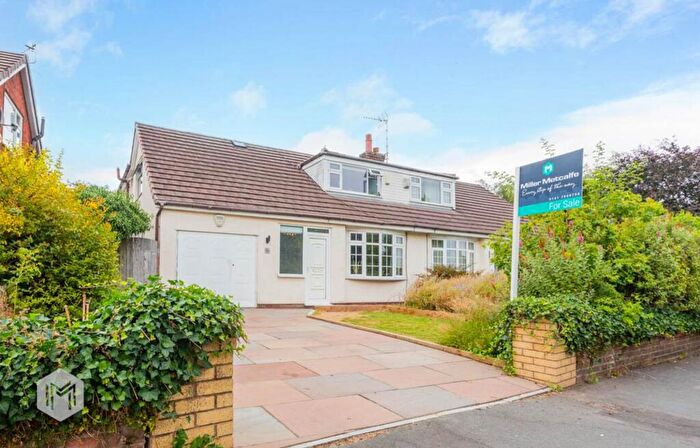 3 Bedroom Semi-Detached House For Sale In Broadway, Worsley, M28