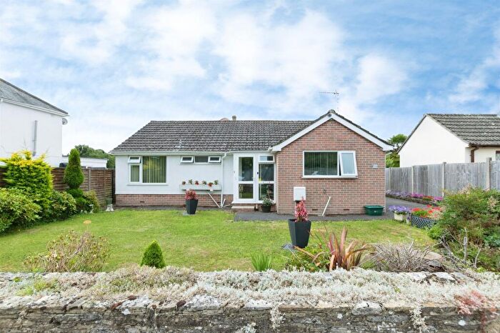 3 Bedroom Detached Bungalow For Sale In Dunedin Drive, Ferndown, BH22