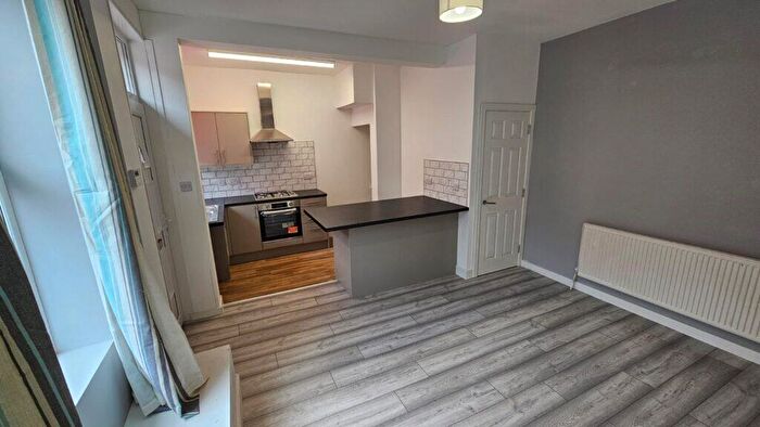 3 Bedroom Terraced House To Rent In Noster View, Beeston, Leeds, LS11