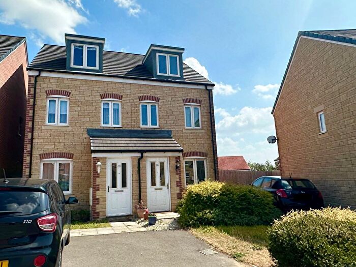3 Bedroom Property To Rent In Gainey Gardens, Chippenham, SN15