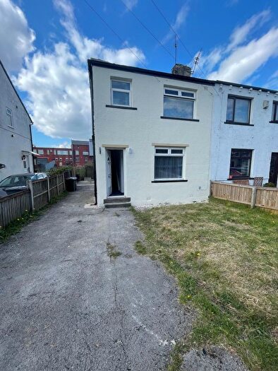 2 Bedroom Semi-Detached House To Rent In Compton Street, Bradford, BD4