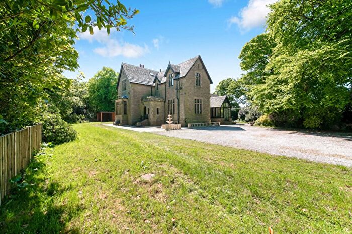 5 Bedroom House For Sale In Lake House, Blackmoorfoot, Linthwaite, HD7