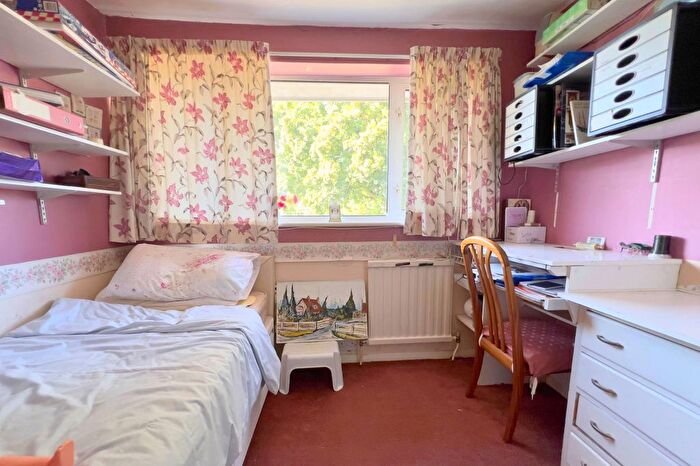 3 Bedroom Semi-detached House For Sale In Darby Green Lane, Camberley, GU17