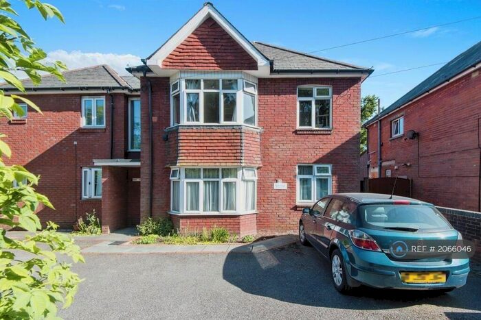 2 Bedroom Maisonette To Rent In Station Road, Southampton, SO19