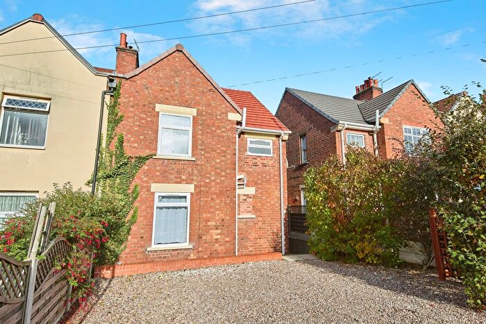 3 Bedroom Semi-Detached House For Sale In Baker Street, Burton-On-Trent, DE15