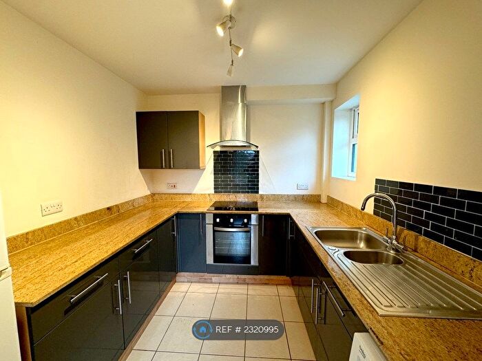 2 Bedroom Flat To Rent In Daniel Hill Mews, Sheffield, S6