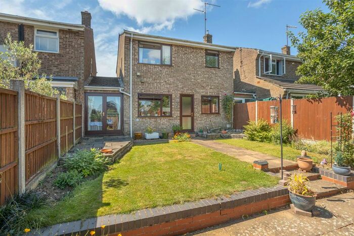 3 Bedroom Link Detached House For Sale In The Leys, Welford, Northampton, NN6