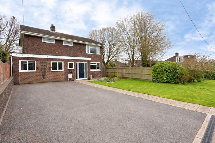 4 Bedroom Detached House For Sale In Sunte Close, Haywards Heath, RH16