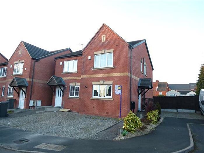 2 Bedroom House To Rent In Bronwen Ingham Court, Kidderminster, DY10