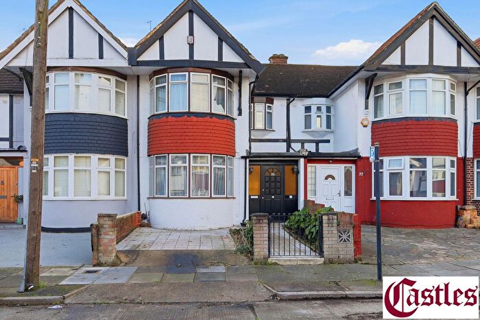 3 Bedroom Property For Sale In Steeplestone Close, London, N18