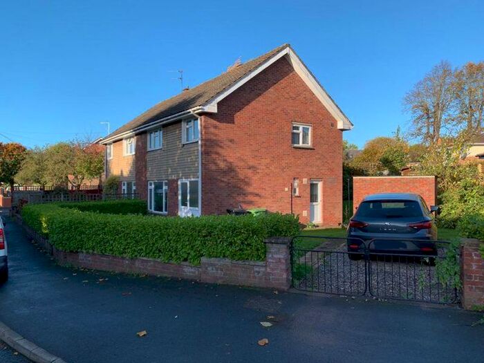 3 Bedroom Semi-Detached House To Rent In The Avenue, Bristol, BS5