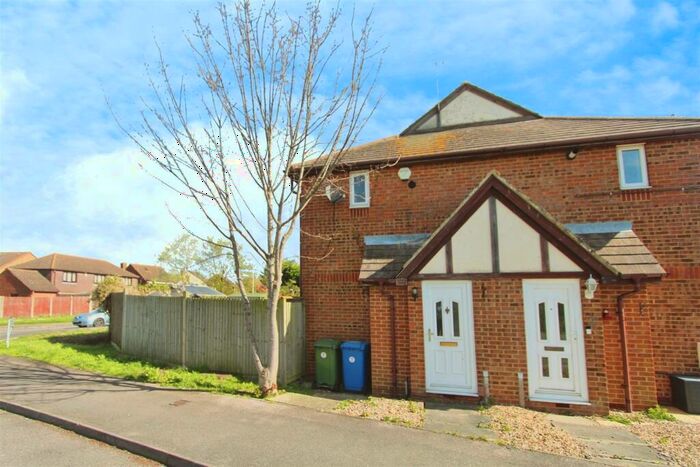 1 Bedroom House To Rent In Todd Crescent, ME10