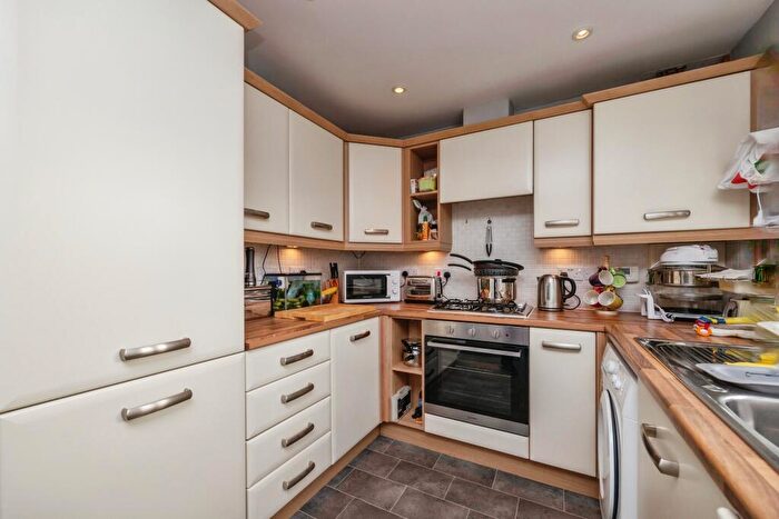 3 Bedroom End Of Terrace House For Sale In Burnbrae Terrace, Bonnyrigg, Midlothian, EH19