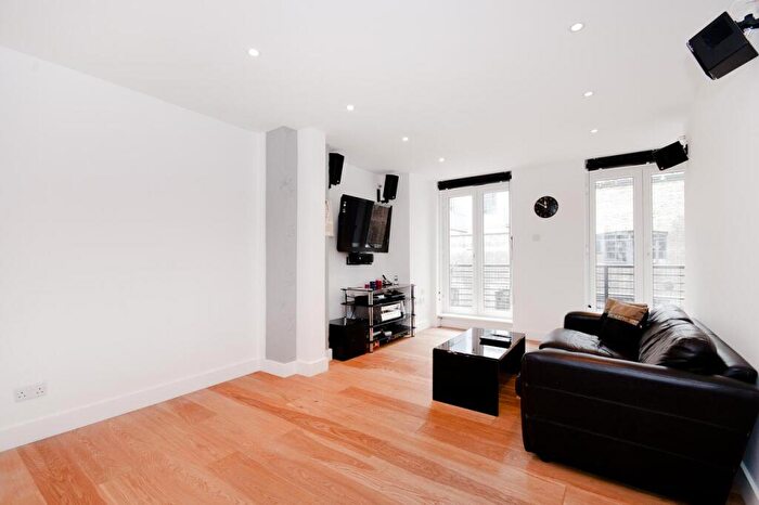 2 Bedroom Flat To Rent In Old Street, Islington, EC1V