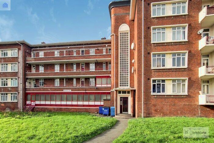 3 Bedroom Apartment To Rent In Devonshire Road, London, SE23