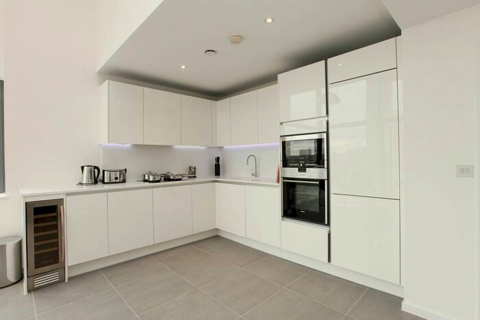 2 Bedroom Flat To Rent In Ewer Street, Southwark, London, SE1