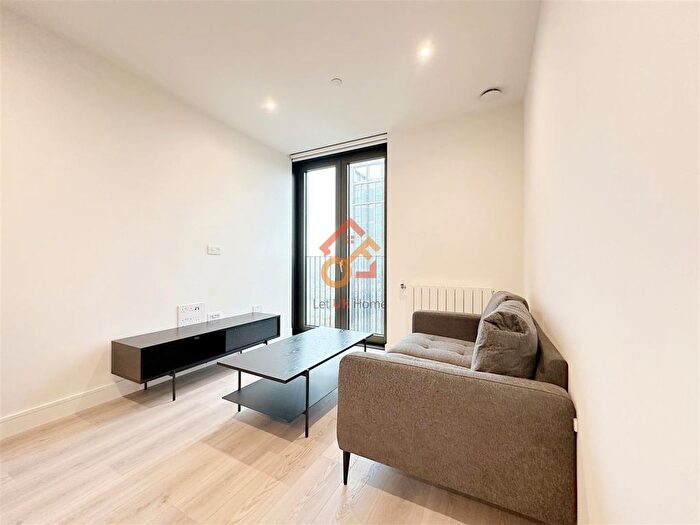 2 Bedroom Flat To Rent In Menara Point, Affinity View, London, E16