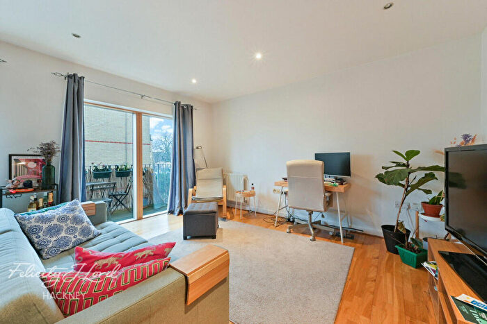 1 Bedroom Flat For Sale In Dalston Lane, Hackney, E8