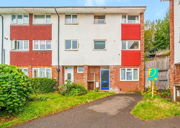 4 Bedroom End Terrace House To Rent In Guildford Park Avenue, Guildford, GU2