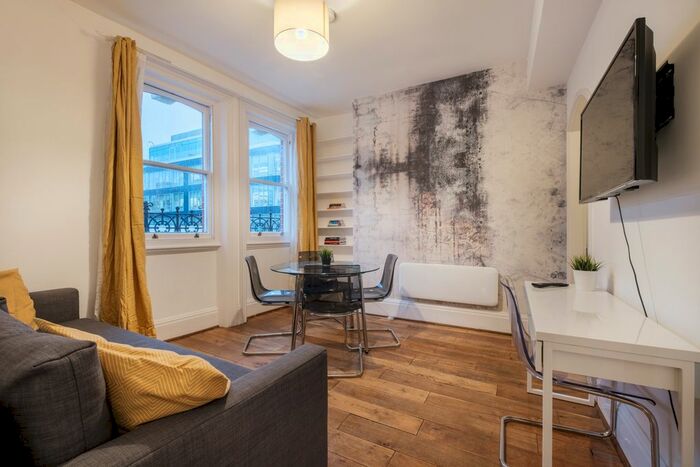 1 Bedroom Flat To Rent In , Oxford Street, W1D