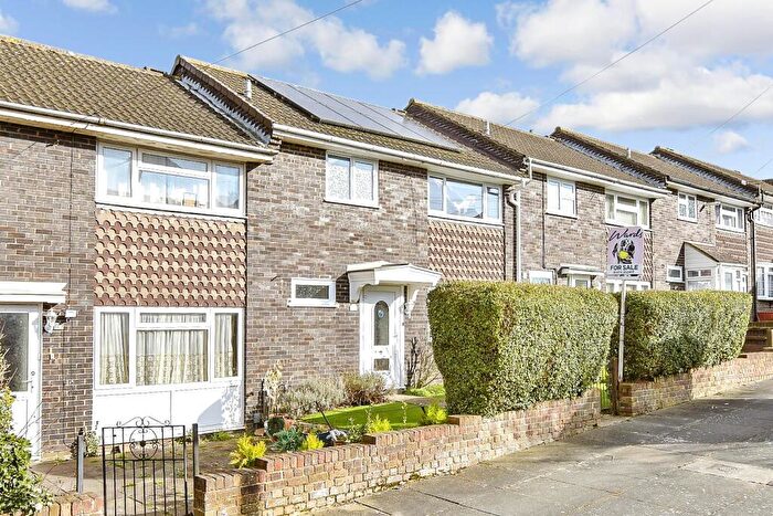 3 Bedroom Terraced House For Sale In Mackenzie Way, Gravesend, Kent, DA12