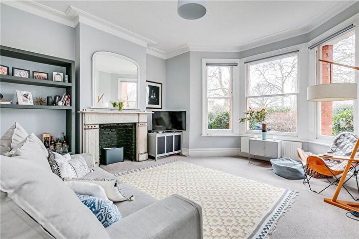 4 Bedroom Flat To Rent In Clapham Mansions, London, SW4